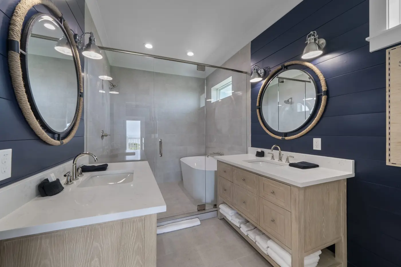 bb-int-bath Primary bath in the Beach Bungalows model home